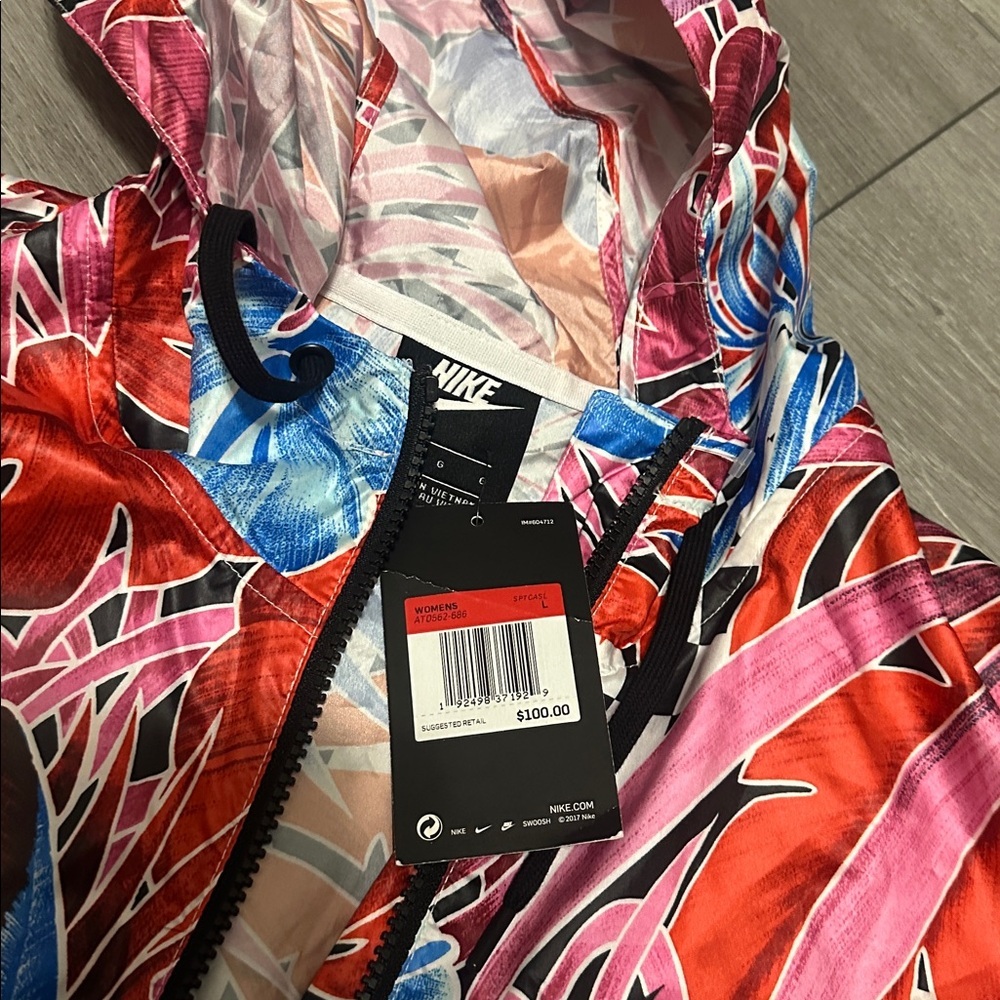 NWT Nike Multicolor Leaf Print Windbreaker Crop Zip up size Large - Picture 4 of 12